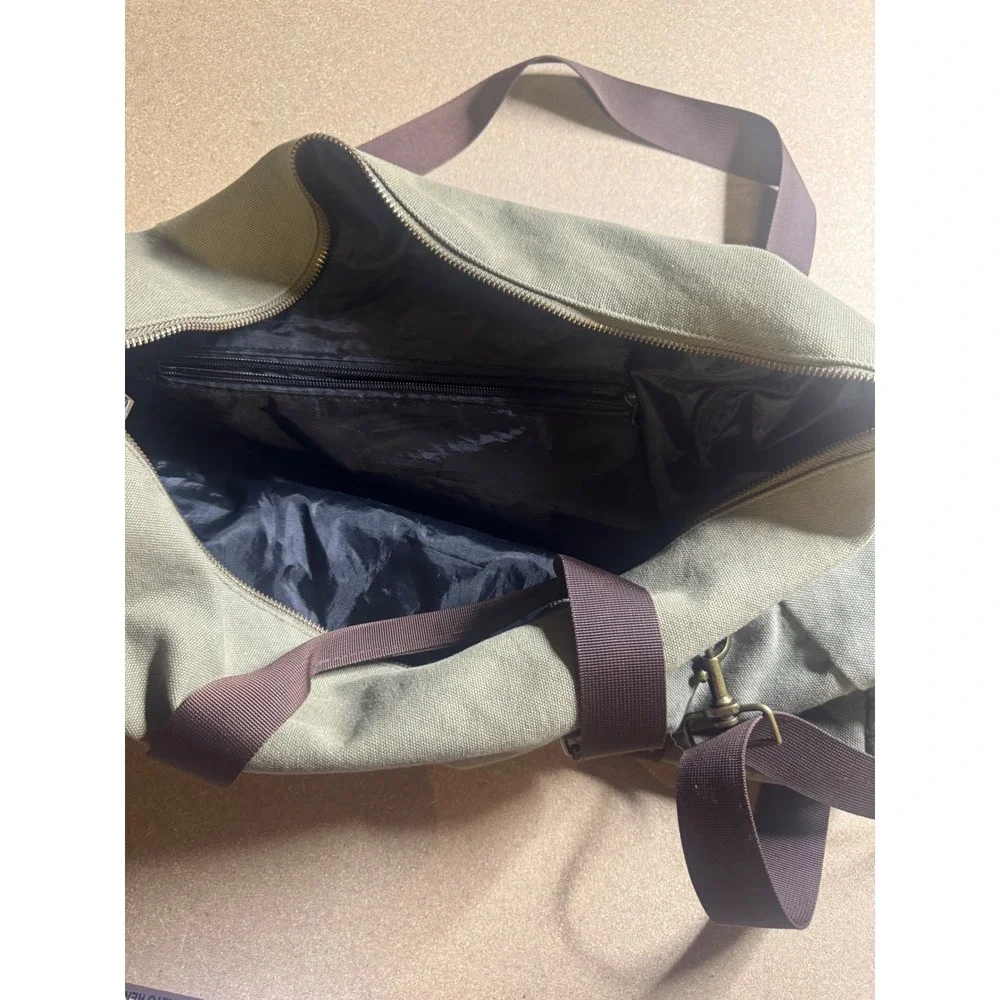 Disney Pirates of the Caribbean Dead Men Tell No Tales Canvas Duffle Bag Green‎